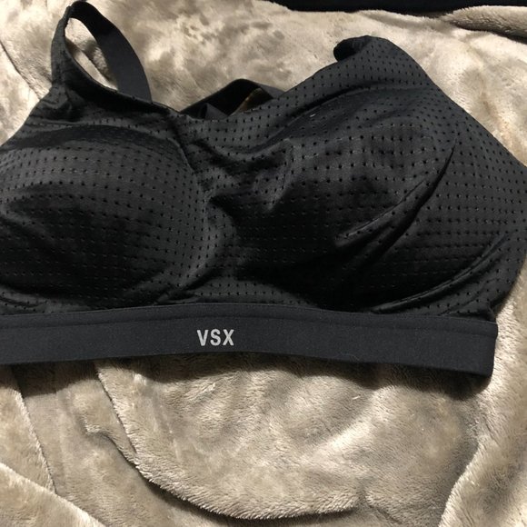 2 Victoria Secret B cup SPORTS bras - Picture 7 of 9